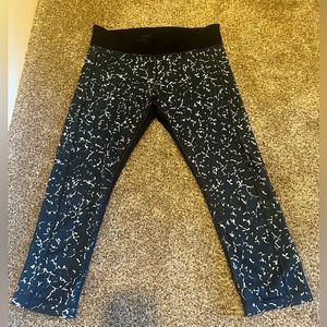 UNDER ARMOUR WOMENS ACTIVE GEAR PANTS